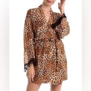 In Bloom by janquil Chiffon Leopard Robe
